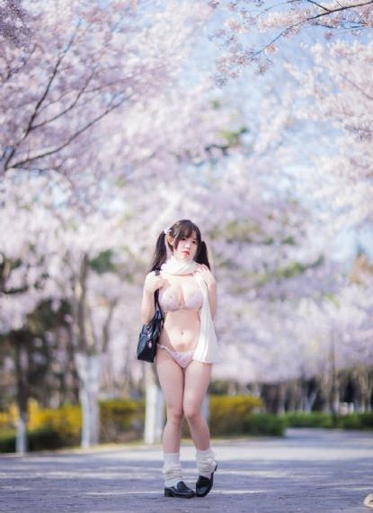 《上司部長出軌漂亮人妻》中字_DVD韓國電影在線觀看