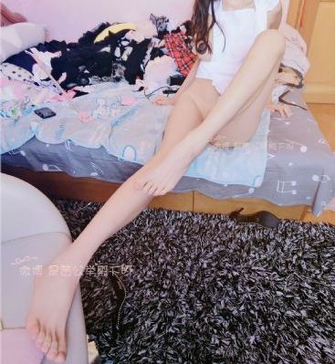 亞洲AV絲襪美腿精品無碼_高清字幕版在線播放