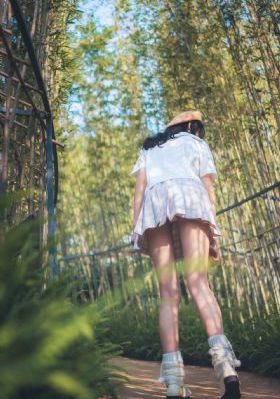 農(nóng)村婦女野外做爰_1080高清視頻播放