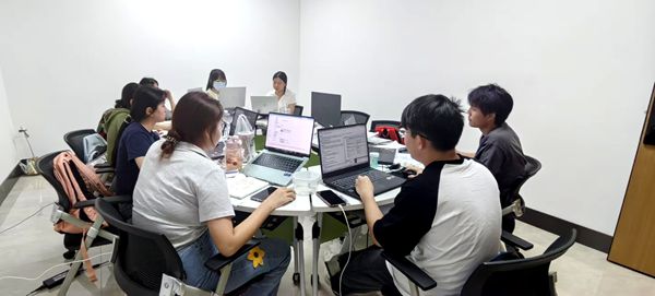 我校全力升級數(shù)字內(nèi)容制作服務(wù)，構(gòu)建未來教學(xué)新生態(tài)